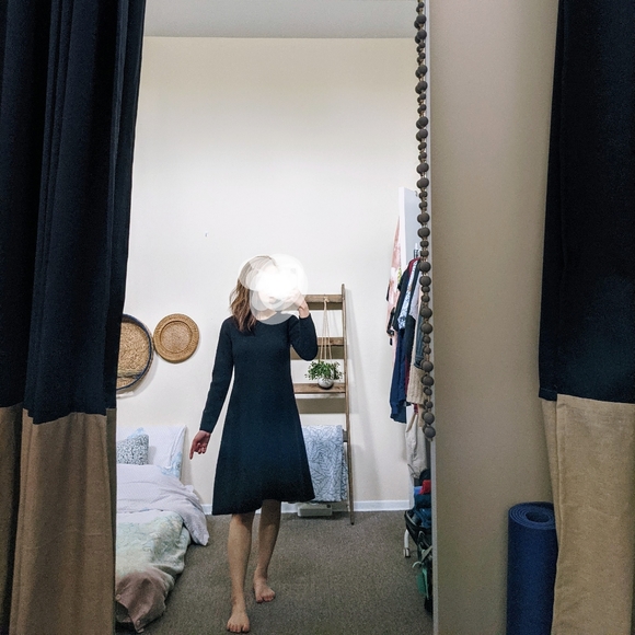 Uniqlo XS wool black fit and flare dress - Picture 1 of 5